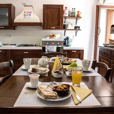 Al Casalicchio Bed & Breakfast 3*